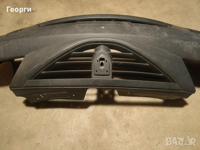 Предна броня Dacia Logan 1, снимка 5 - Части - 54034035