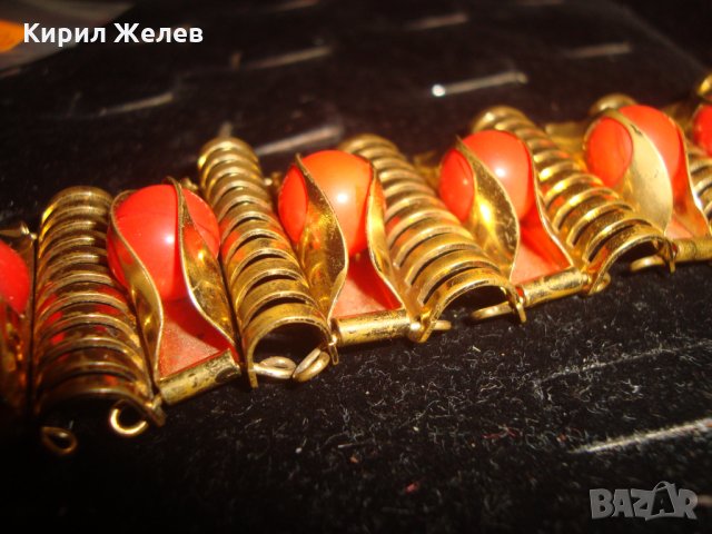 ПОЗЛАТЕНА РЕТРО АРТ ВИНТИДЖ БРОНЗОВА ГРИВНА ЕФЕКТНА с ЧЕРВЕНИ КАМЪНИ 16902, снимка 13 - Антикварни и старинни предмети - 30691405