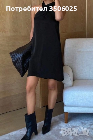 Продавам къса сатенена черна рокля, снимка 4 - Рокли - 51799501