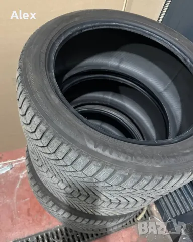 Зимни гуми 245/45 R18 Yokohama BLUEARTH WINTER V906, снимка 3 - Гуми и джанти - 47827688