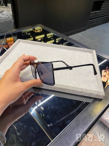 очила с черен обикновен калъф и ув защита chanel , снимка 3 - Слънчеви и диоптрични очила - 51445109