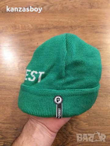 protest - страхотна зимна шапка КАТО НОВА, снимка 7 - Шапки - 39059922