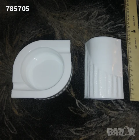 Порцеланов комплект - пепелник и вазичка, снимка 3 - Антикварни и старинни предмети - 51422413