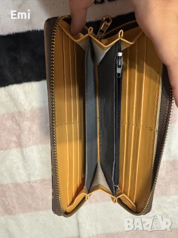 Fendi протфейла  , снимка 3 - Портфейли, портмонета - 56168677
