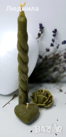 ​САКРАЛНИ СВЕЩИ С ЛАВАНДУЛА, БЯЛ РАВНЕЦ И ПАРИЧКИ — ЦВЯТ ХАКИ, снимка 2 - Езотерика - 53169616