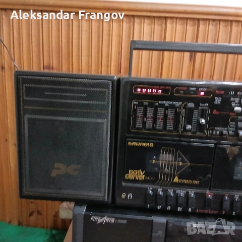 радиокасетофон GRUNDIG 2400, снимка 3 - Радиокасетофони, транзистори - 53130648