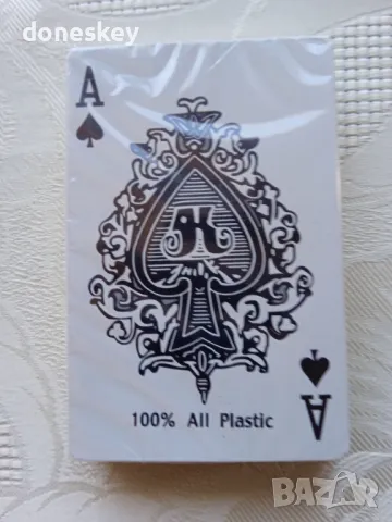 Две тестета карти Роял Пластик, снимка 3 - Карти за игра - 47711227