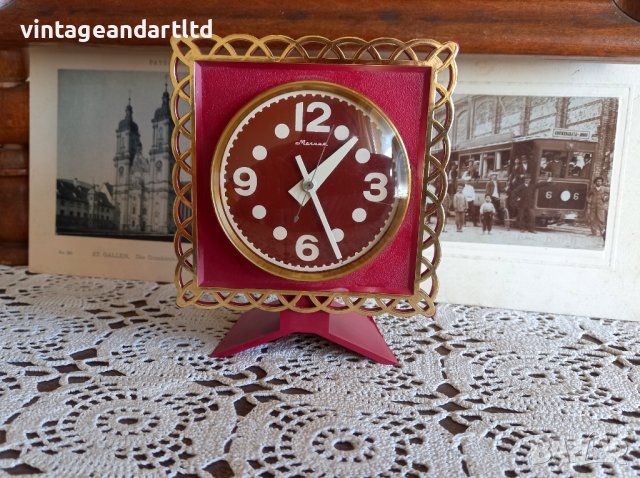 Колекционерски часовник Молния, каминен, работи отлично