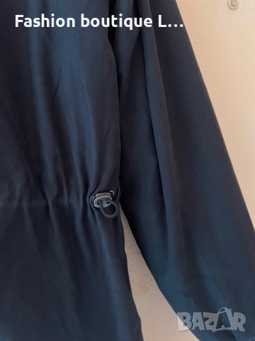 Дълго черно зимно яке с качулка и много джобове М размер с ластик в талията който се стяга 🖤, снимка 11 - Якета - 52401596