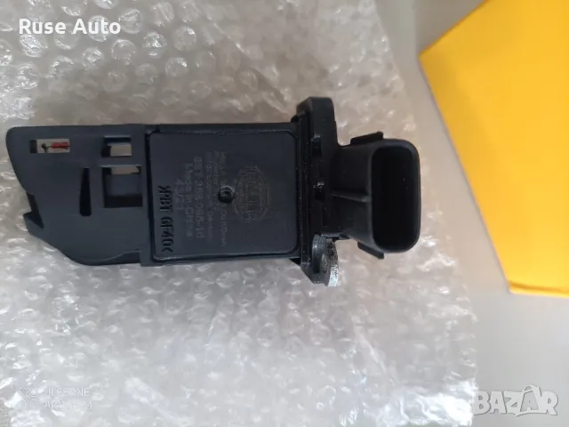 Въздухомер-измерител на масата на въздуха HELLA - Toyota, Lexus , снимка 1