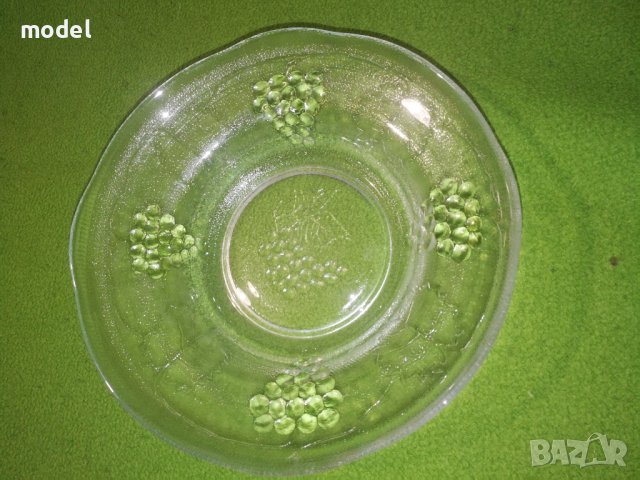 Ретро стъклена купа за плодове, фруктиера , снимка 1 - Чинии - 38948205