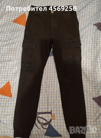 Мъжки черни карго дънки / панталони с джобове и ластик (Joggers) размер S, снимка 2 - Дънки - 53879420