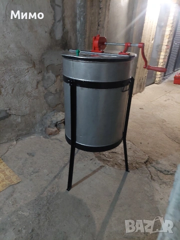 Центрофуга за мед, снимка 4 - За пчели - 54291173