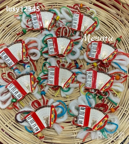 Брошки мартенички акордеончета! , снимка 2 - Декорация за дома - 53161590
