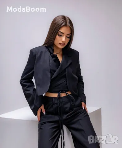 Елегантен черен дамски комплект от две части 