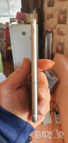 Отличен iPhone SE 2020 64 GB чист iCloud нова батерия, снимка 11 - Apple iPhone - 44261023