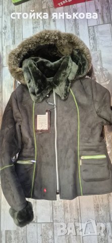 Продавам дамски масленозелен къс кожух, снимка 2 - Палта, манта - 47342408