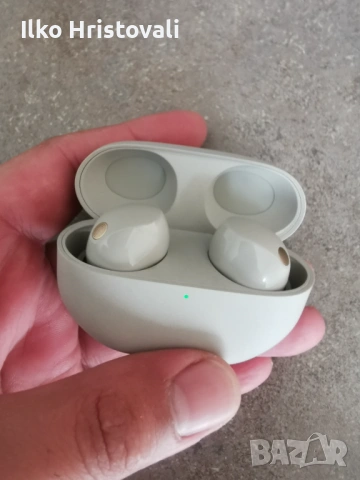 Продава се sony слушалки работяат отлично оригинални са за повече информация на лично , снимка 3 - Безжични слушалки - 54058810