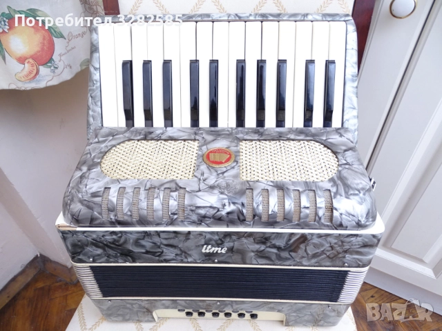 Акордеон Велтмайстер 12 баса, снимка 3 - Акордеони - 52811768