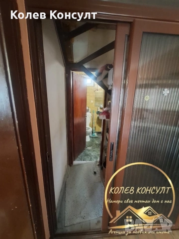 Етаж от къща с таванско помещение град Хасково,кв.Куба, снимка 12 - Етаж от къща - 53905458