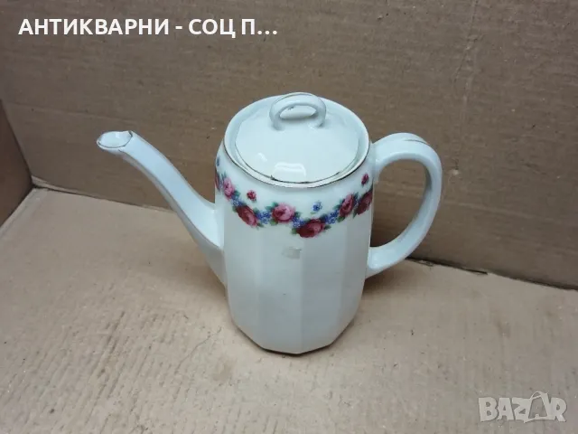 Стар Порцеланов Чайник. 