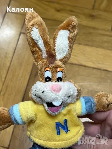 Плюшена играчка заек - Рекламна Нескуик, снимка 3 - Плюшени играчки - 48655886