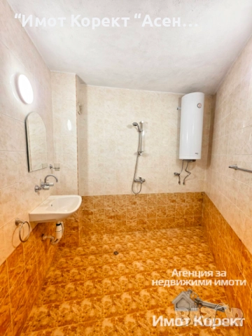 Имот Корект ДАВА ПОД НАЕМ полуобзаведен 4- Стаен апарт, широк център , снимка 3 - Апартаменти - 52395527