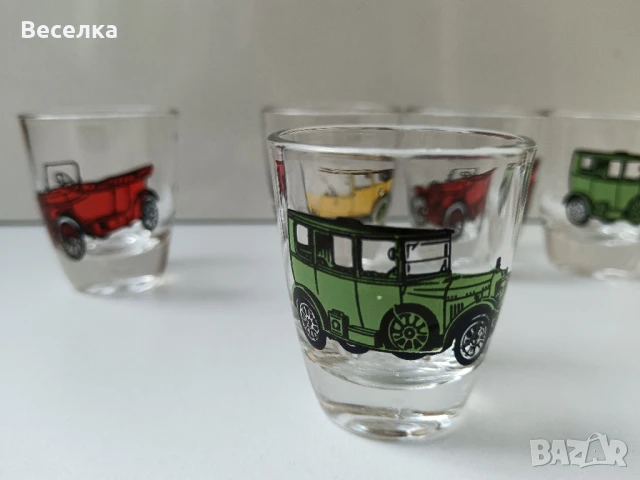 Комплект 6 бр чашки с ретро автомобили 