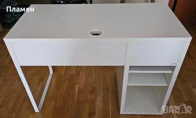 Запазено компютърно бюро MICKE IKEA, снимка 6 - Бюра - 54119149