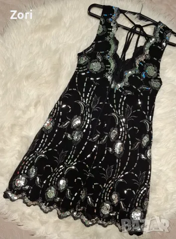 -25% НЕВЕРОЯТНО КРАСИВА черна рокля, цялата обшита с пайети-хамелеон , снимка 13 - Рокли - 47975275