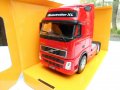 Volvo FH 12 влекач - мащаб 1:32 на Welly модела е нов в кутия, снимка 2