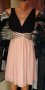 ИЗКЛЮЧИТЕЛНО КРАСИВА рокля с остро деколте и пайети около талията, снимка 1 - Рокли - 40773216