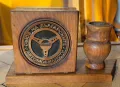 Продавам дървена ретро поставка за химикали и листчета с медно лого на СБА, снимка 2