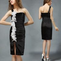 Черна сатенена рокля с бели цветя, снимка 1 - Рокли - 29254059