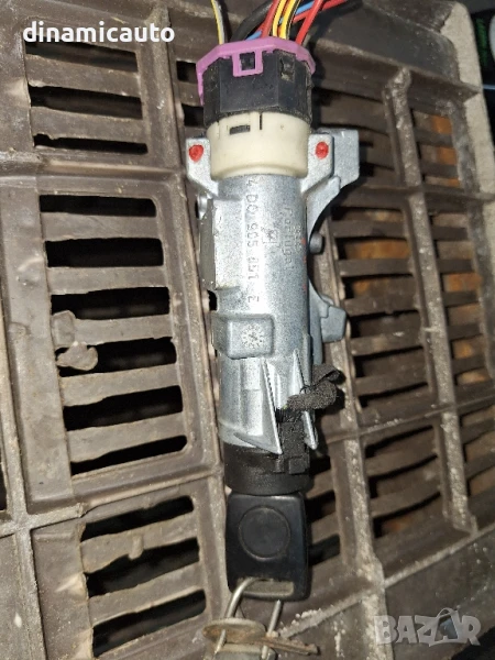 Патрон запалване Audi A4 - 4D0 905 851 E, снимка 1