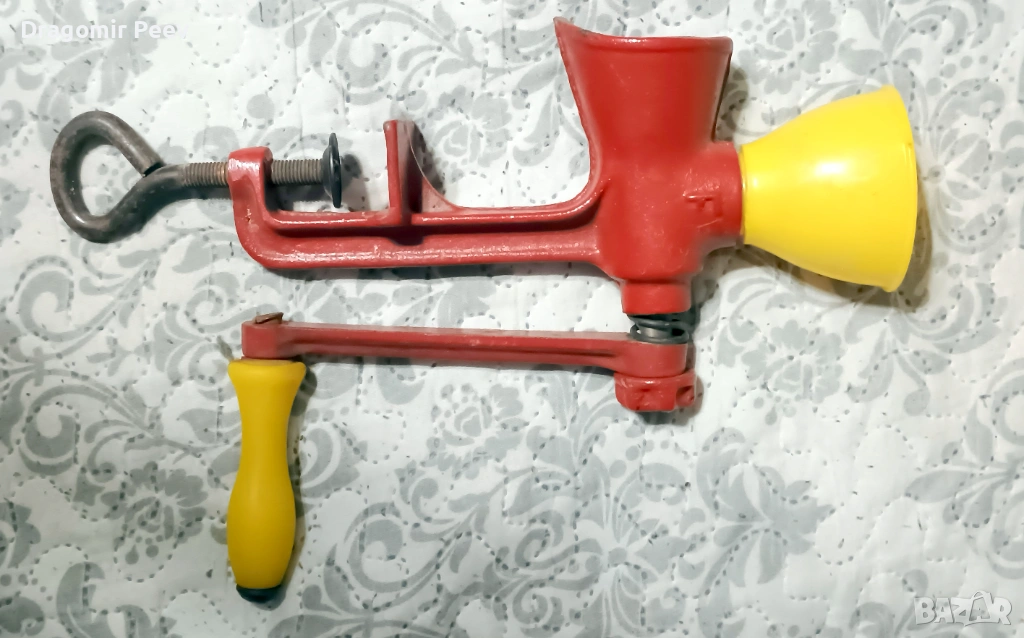 Продавам нова мелачка предназначена за смилане на кафе, подправки, орехи или други подобни продукти, снимка 1