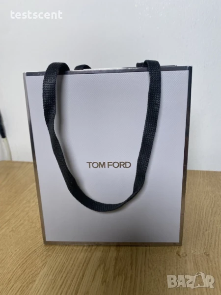 Автентична бутикова Tom Ford подаръчна торба 19.5cm-17cm-8cm, снимка 1