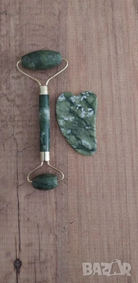 💚 Нефритен масажор за лице  , снимка 1