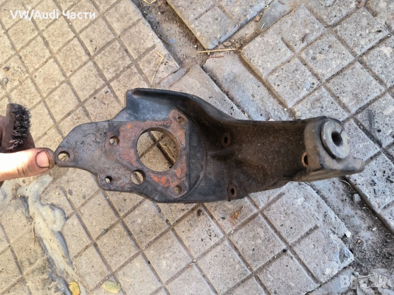 Захват лапа конзола стойка двигател за Голф 3 Пасат Венто Поло VW Golf 3 Passat Vento/028130147A, снимка 1