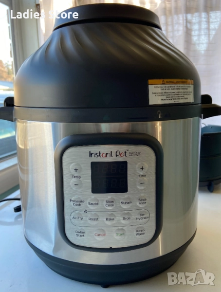 Instant Pot DUO CRISP + AIR FRYER, снимка 1