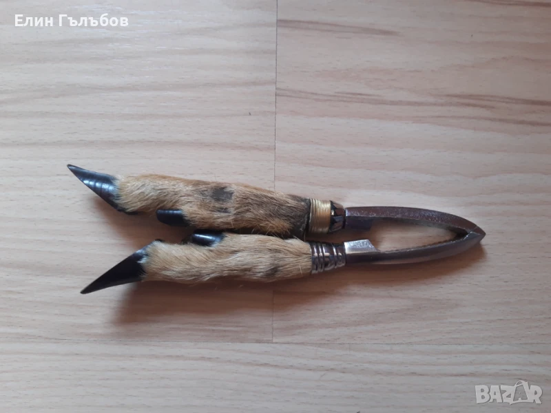 Орехотрошачка с дръжки крака от дива коза, снимка 1