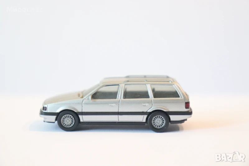 HERPA H0 1/87 VW PASSAT МОДЕЛ КОЛИЧКА, снимка 1