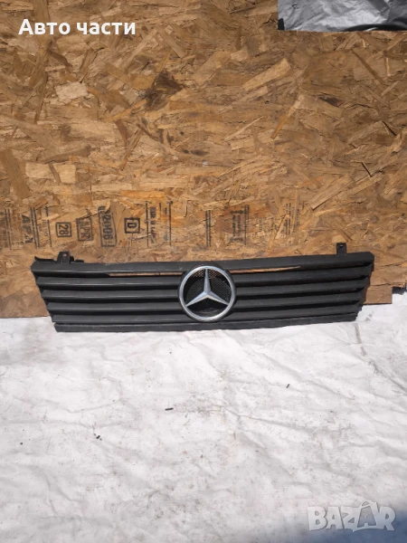 Предна решетка Mercedes Vito 2.2 CDI 122 конски сили A6388880415, снимка 1