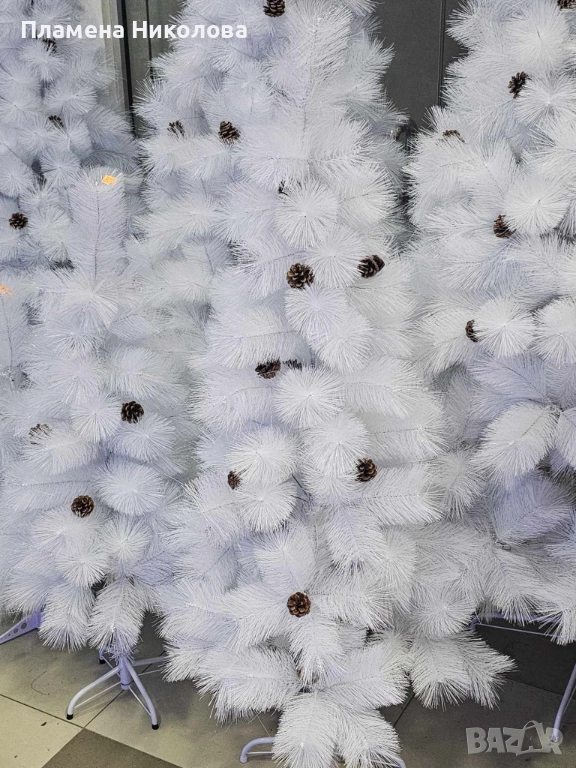 Коледна Снежно бяла елха с шишарки + пласмасова стойка  ТОП ПРЕДЛОЖЕНИЕ, снимка 1