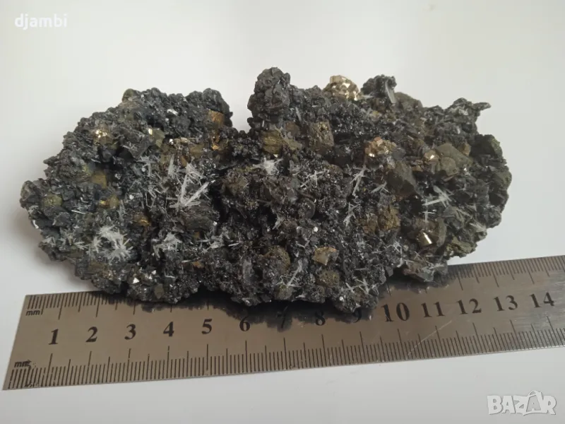 №191, Двулицева друза Сфалерит, Халкопирит,Пирит и Галенит, сКристали, Минерали, Родопи, Bgminerals,, снимка 1