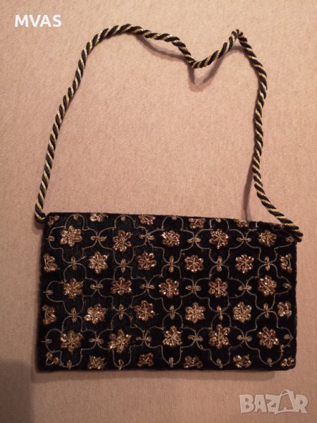 Нова малка дамска чанта за ръка портфейл черна велурена със златно, снимка 1