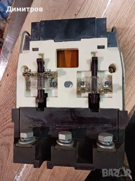 Продава контактор 100А, снимка 1