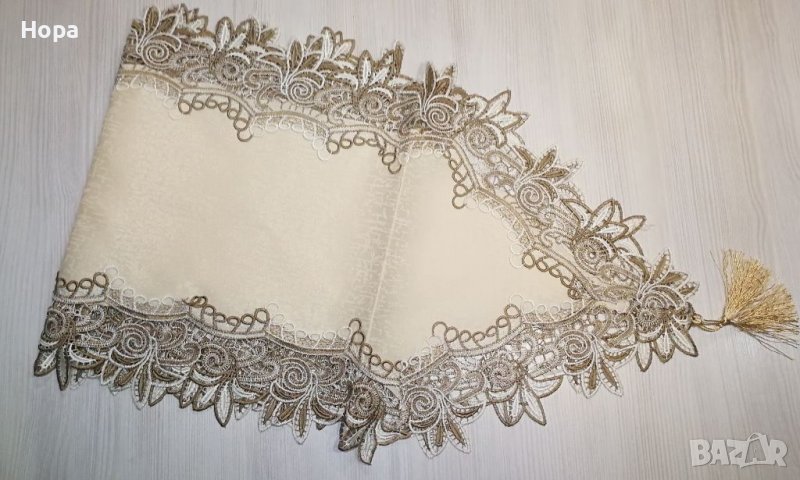 Тишлайфери, карета и покривки от лен и Брюкселска дантела , снимка 1