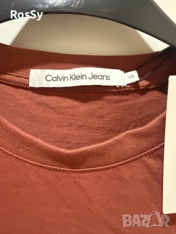 Дамска тениска Calvin Klein, снимка 2 - Тениски - 50962265