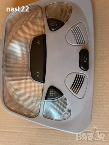 Плафон A 203 820 1001 Mercedes C200 2. W203 -40лв, снимка 2 - Части - 51384955
